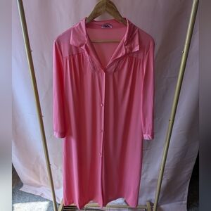 Vanity Fair Vintage Robe ( M )